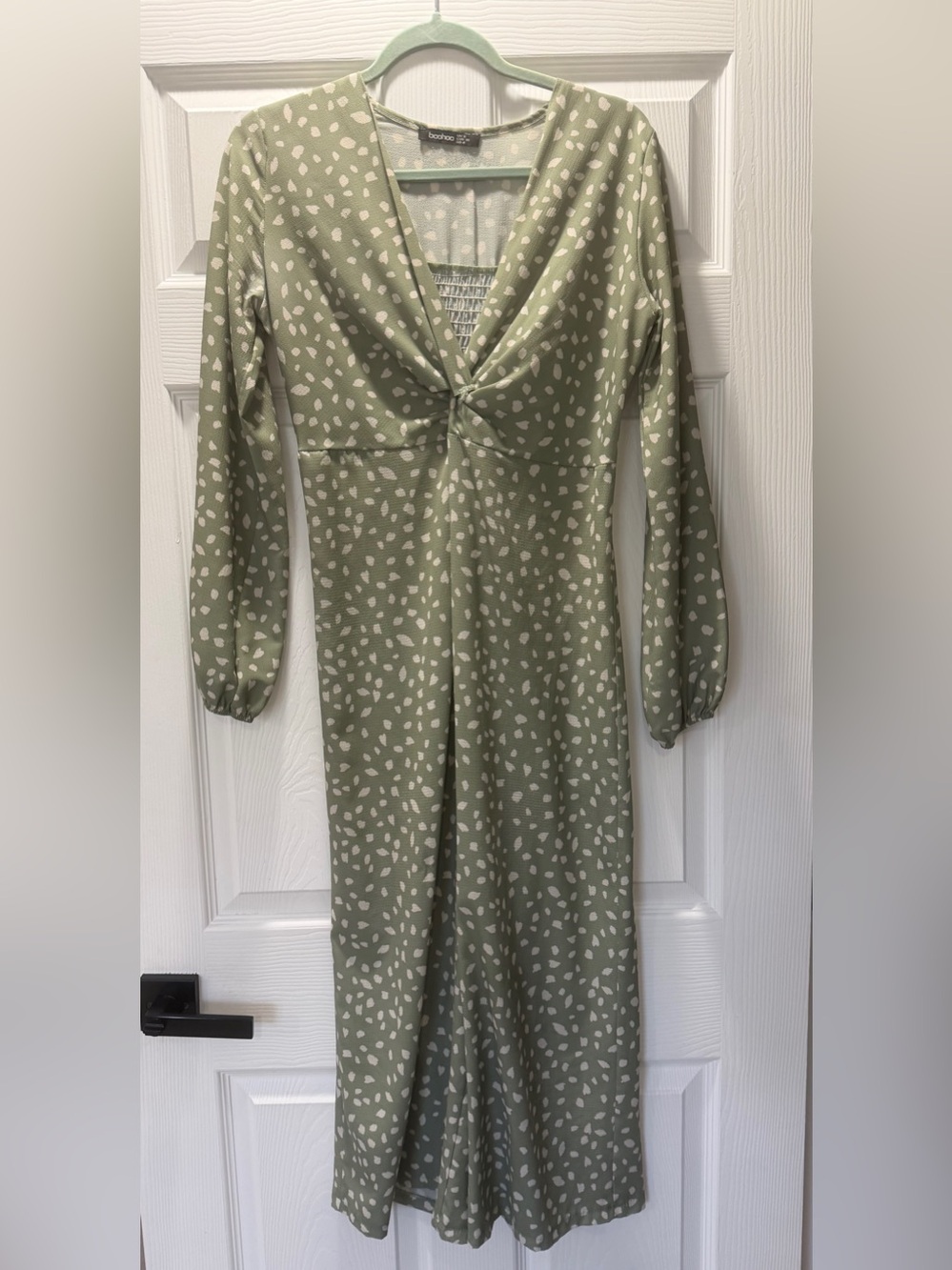Boohoo Sage Green Knot-Front Long Sleeve Dress with White Spot Print